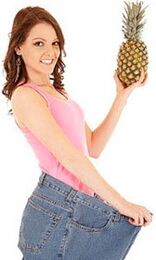 Larred Girl med ananas